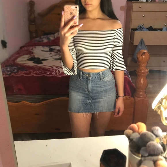 Black&White Striped Crop Top - Picture 2 of 3
